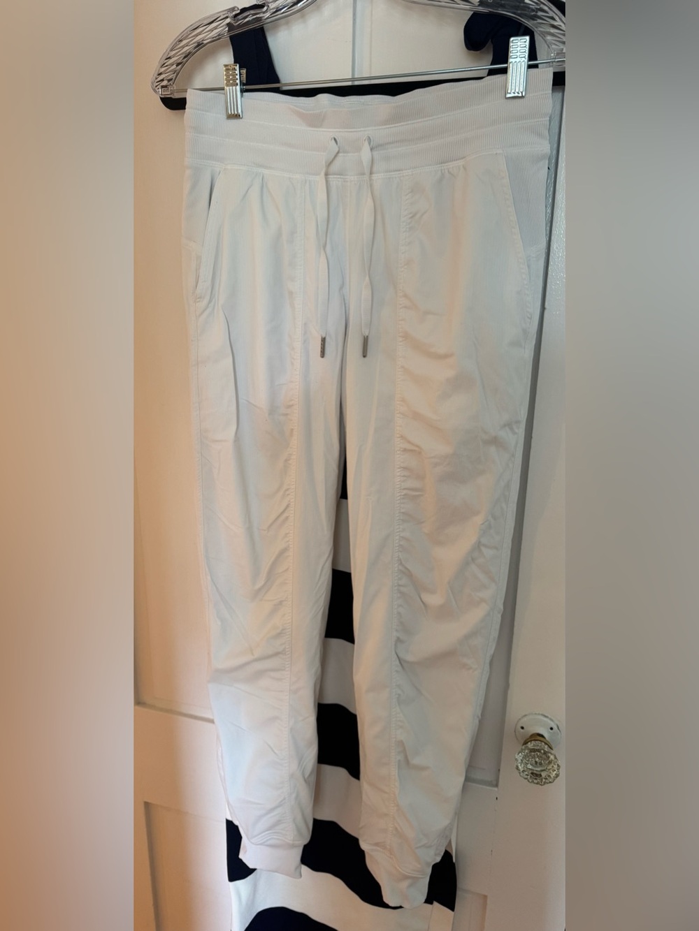 Lululemon Dance Studio mid-rise jogger